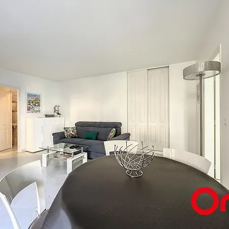 Proche Plages Avec Piscine, Sauna, Parking Et Climatisation - Fr-1-647-23 Lägenhet *