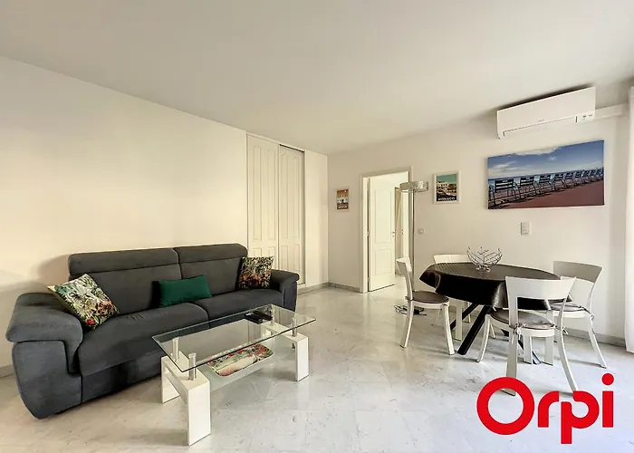 Proche Plages Avec Piscine, Sauna, Parking Et Climatisation - Fr-1-647-23 Appartement Menton