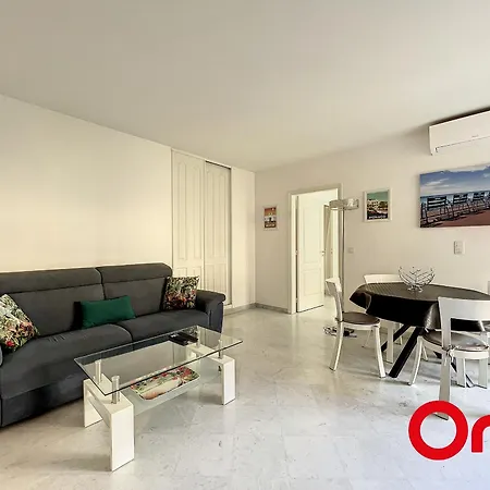 Proche Plages Avec Piscine, Sauna, Parking Et Climatisation - Fr-1-647-23 דירה מנטון